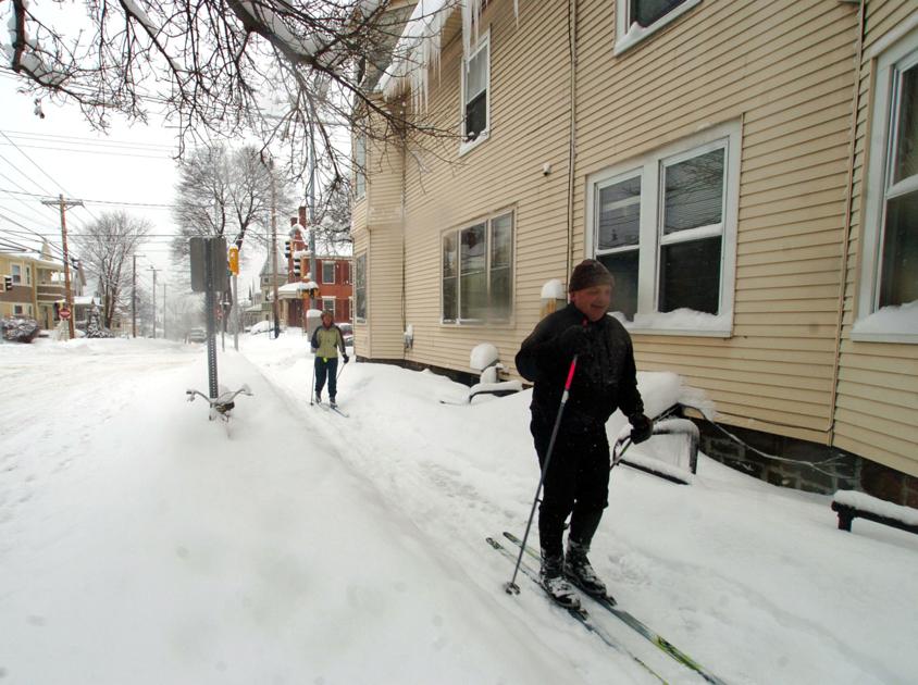 Burlington blasted by snowstorm; snow mostly skirts central Vermont