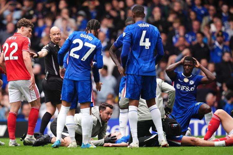Man City's last-gasp draw at Everton hands Premier League momentum to ...
