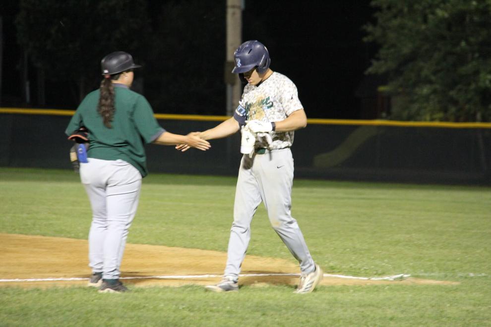 Mainers cap season sweep vs. Mountaineers