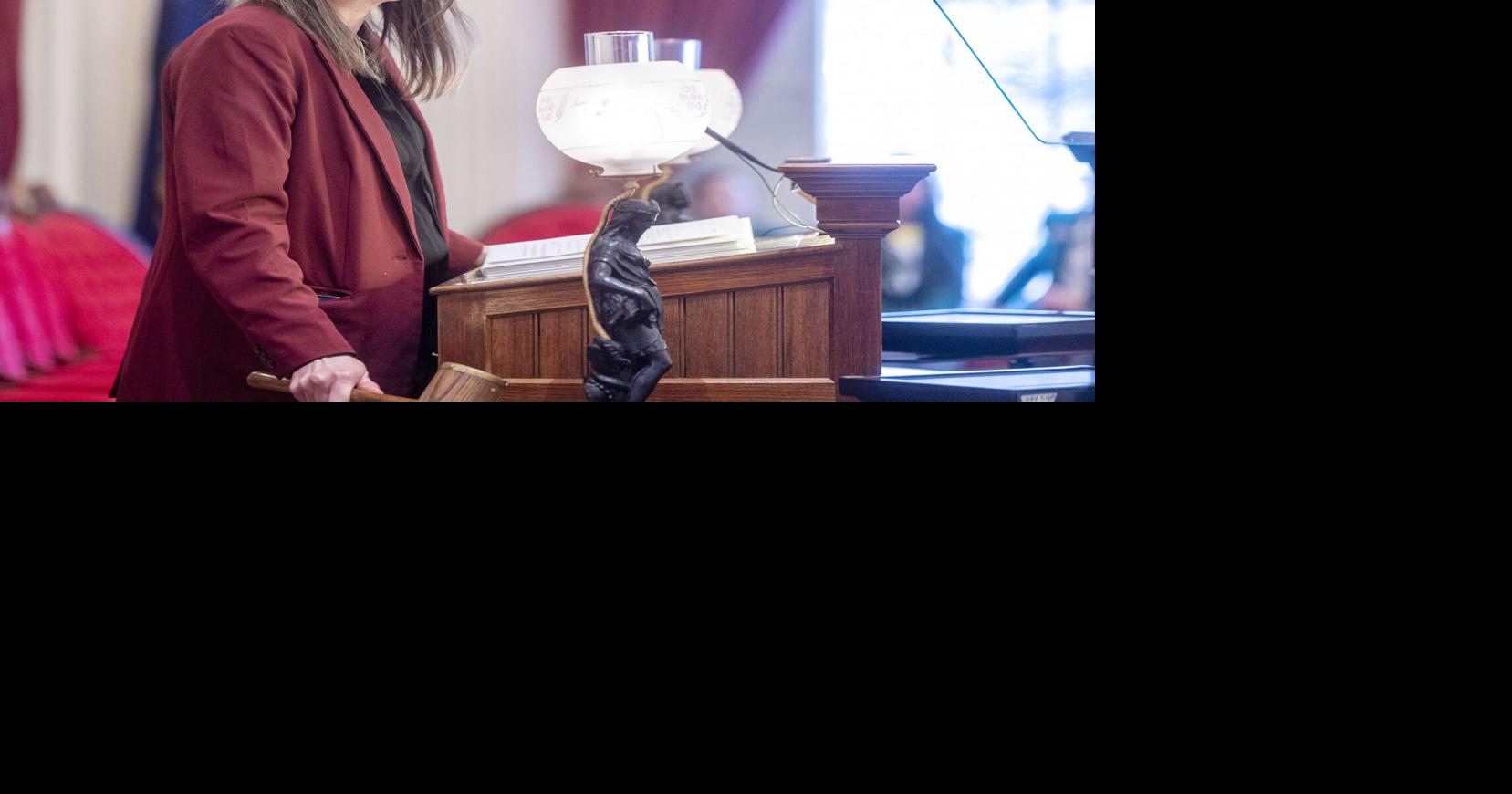 Lawmakers working to get bills past 'crossover' deadline