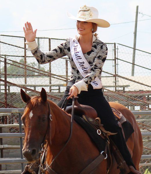 Pageant crowns rodeo queens | Lifestyles | timesenterprise.com