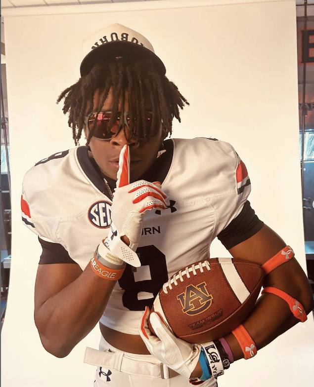 Star Defensive Back Dee Reddick Commits to Play College Football at Auburn