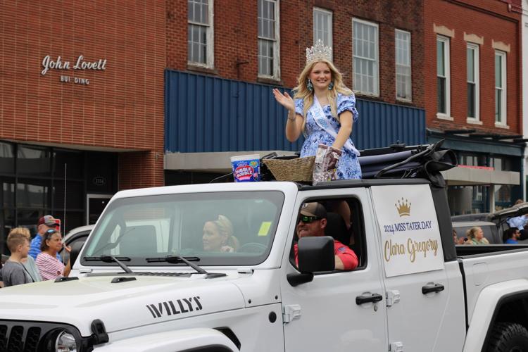 Tater Day draws crowd to Benton as generations share annual tradition