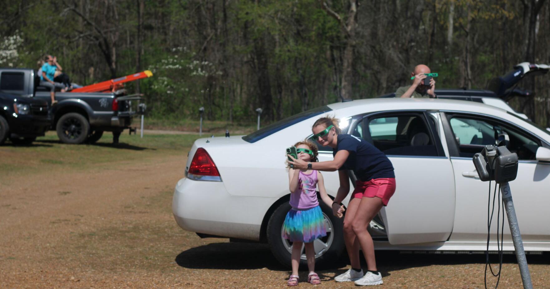 Calvert Drive-In eclipse event raises more than $1,000 for Families on the Spectrum - Vimarsana News