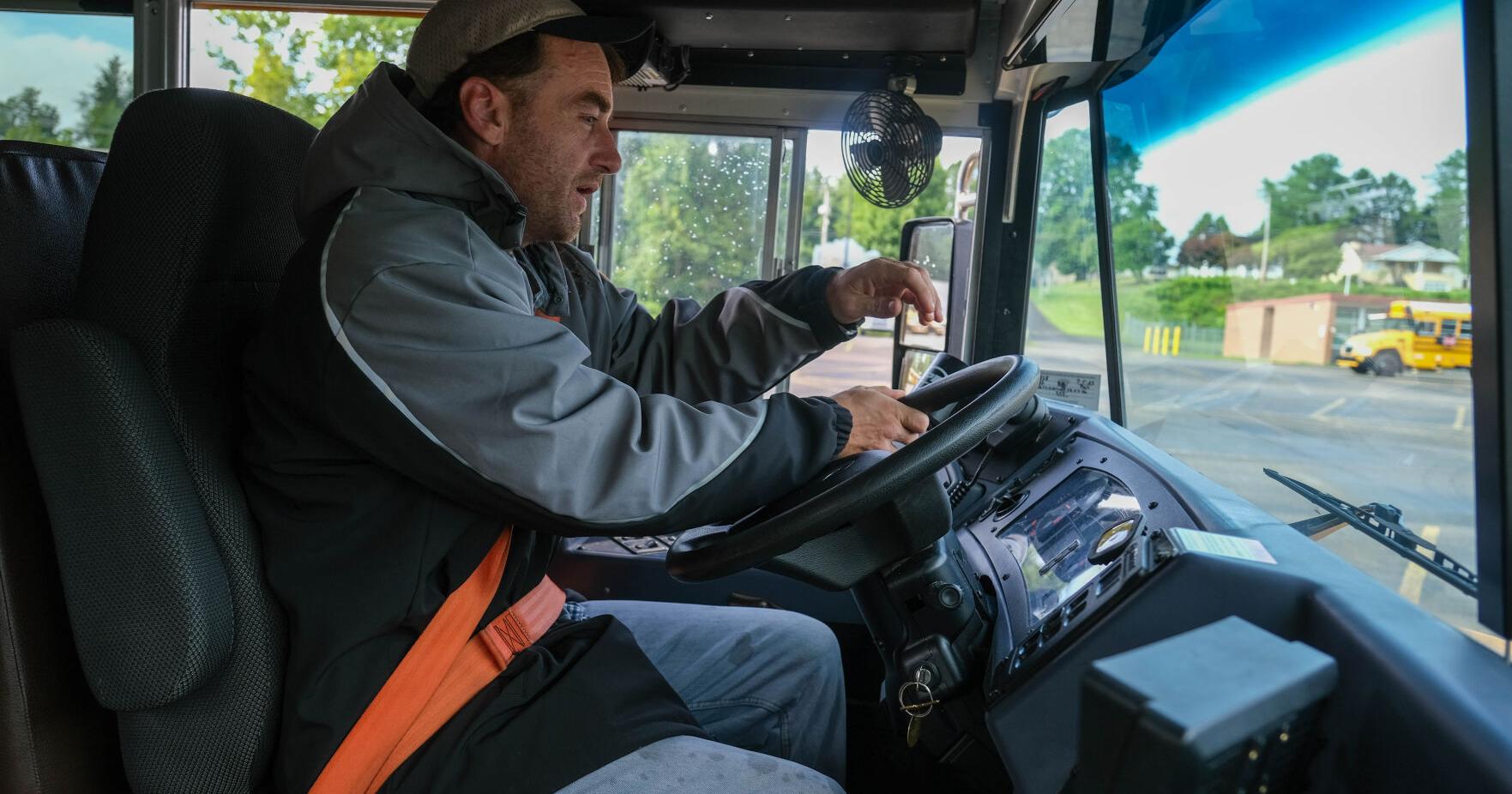 School bus driver demo held for driver shortage - Vimarsana News