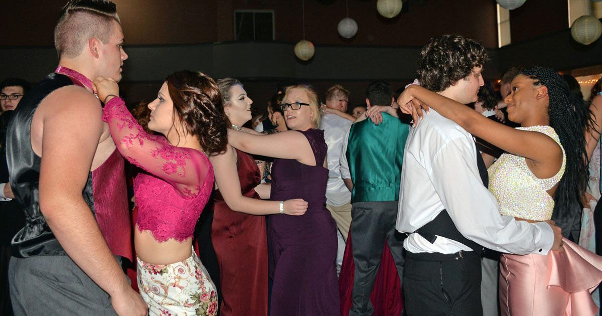 Photo Slideshow Nmhs S Rustic Romance News Timeswv Com Photo Slideshow Nmhs S Rustic Romance News Timeswv Com