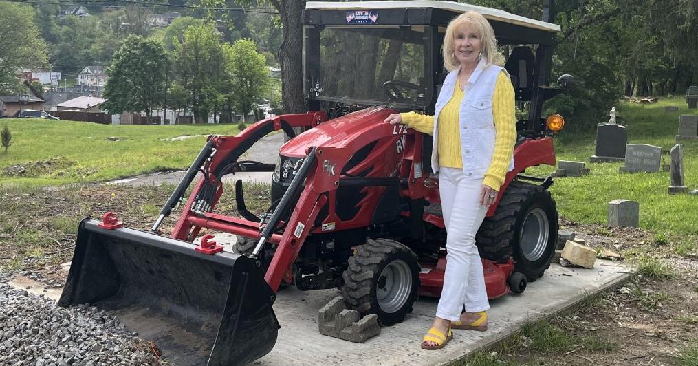 Fairmont woman recognized for historic preservation efforts at Maple Grove Cemetery - Vimarsana News