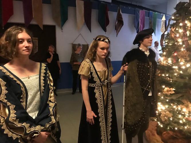 Madrigals christmas dinner chicago