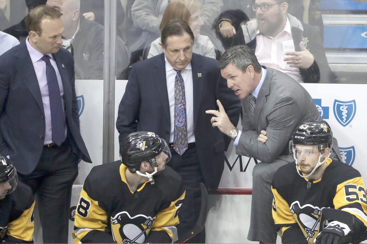 Penguins' playoff streak ends as Islanders lock up final spot in East