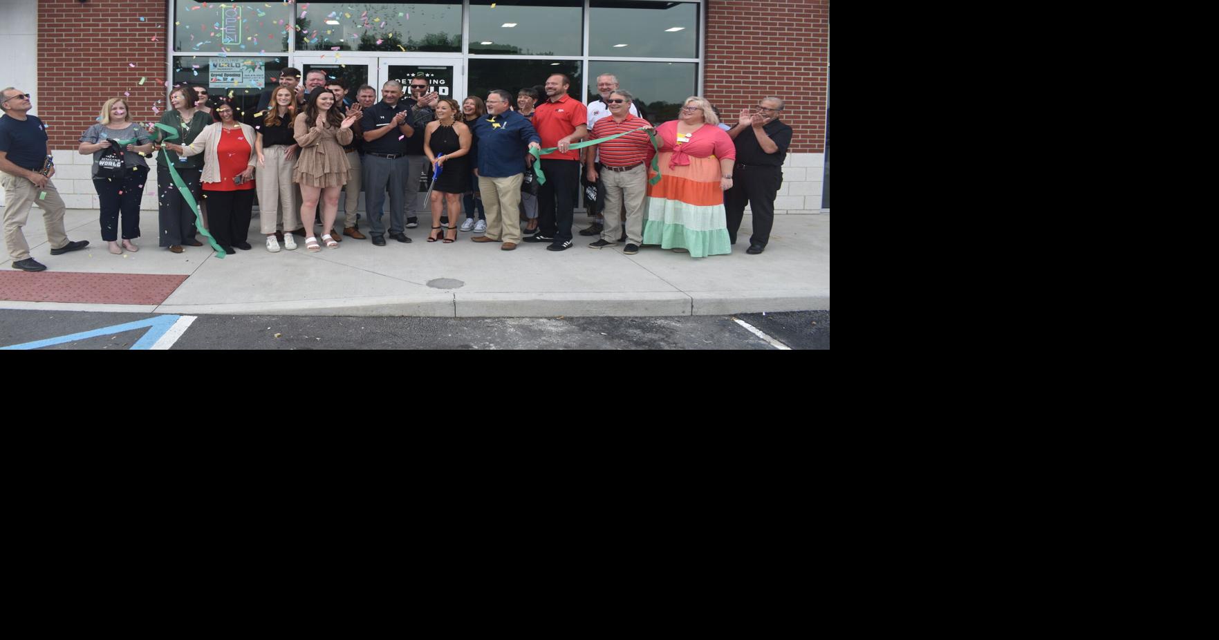 Michaels at Middletown Commons hosts grand opening