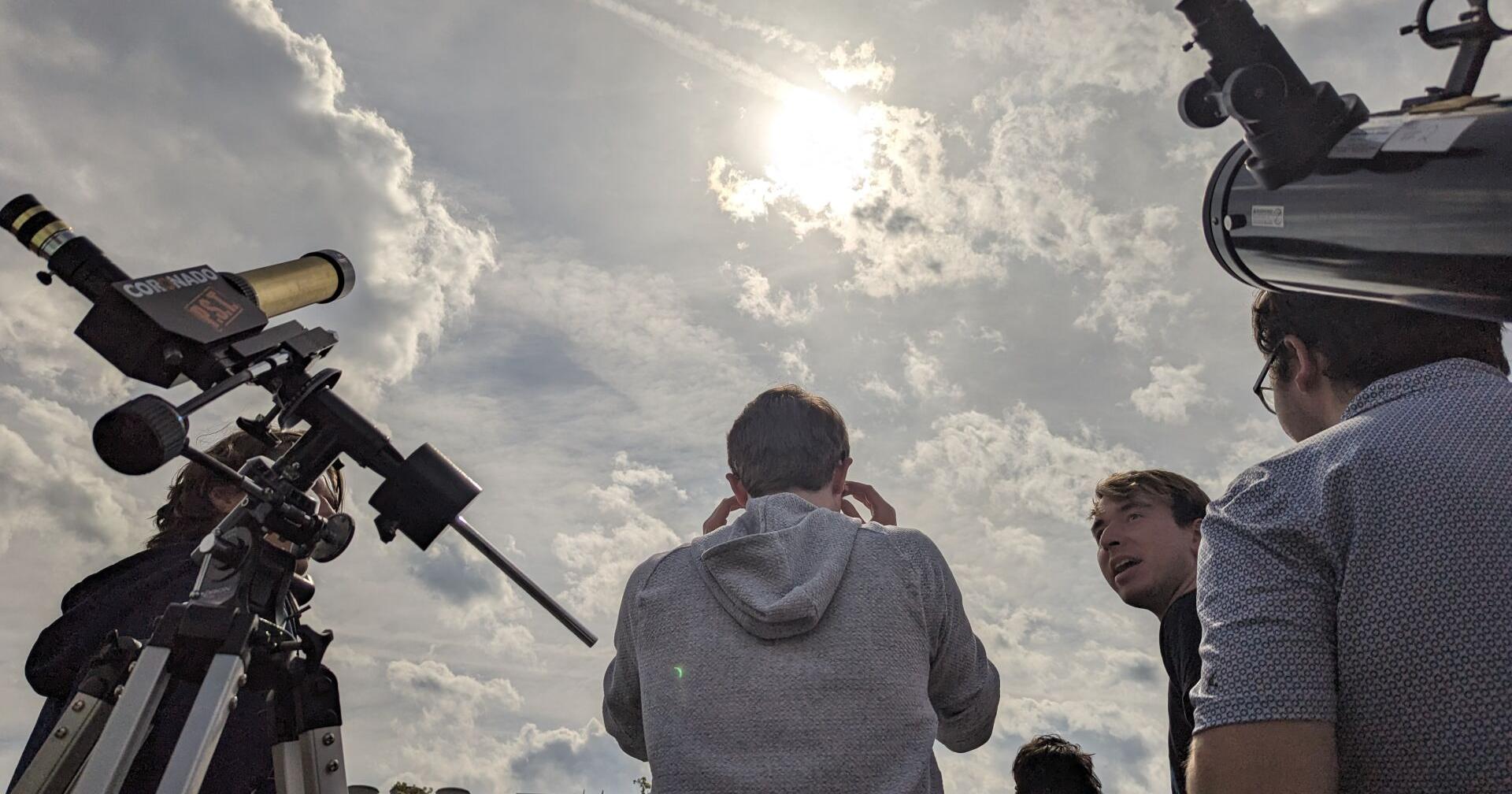 West Virginia University eclipse watch event serves as giant outdoor classroom - Vimarsana News