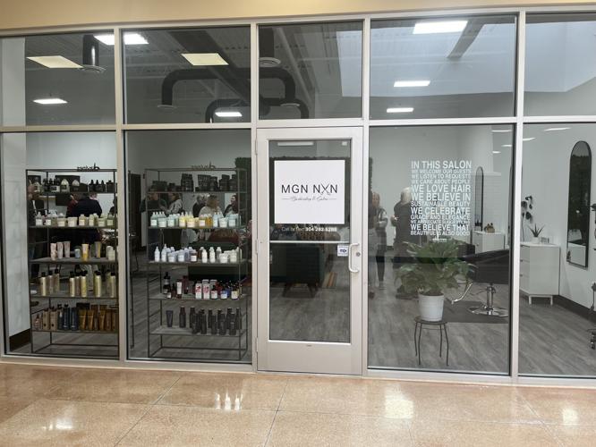 Chamber of commerce holds ribbon cutting for salon and in