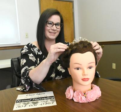 Business Feature Hairstylist Forms Traveling Business To Get