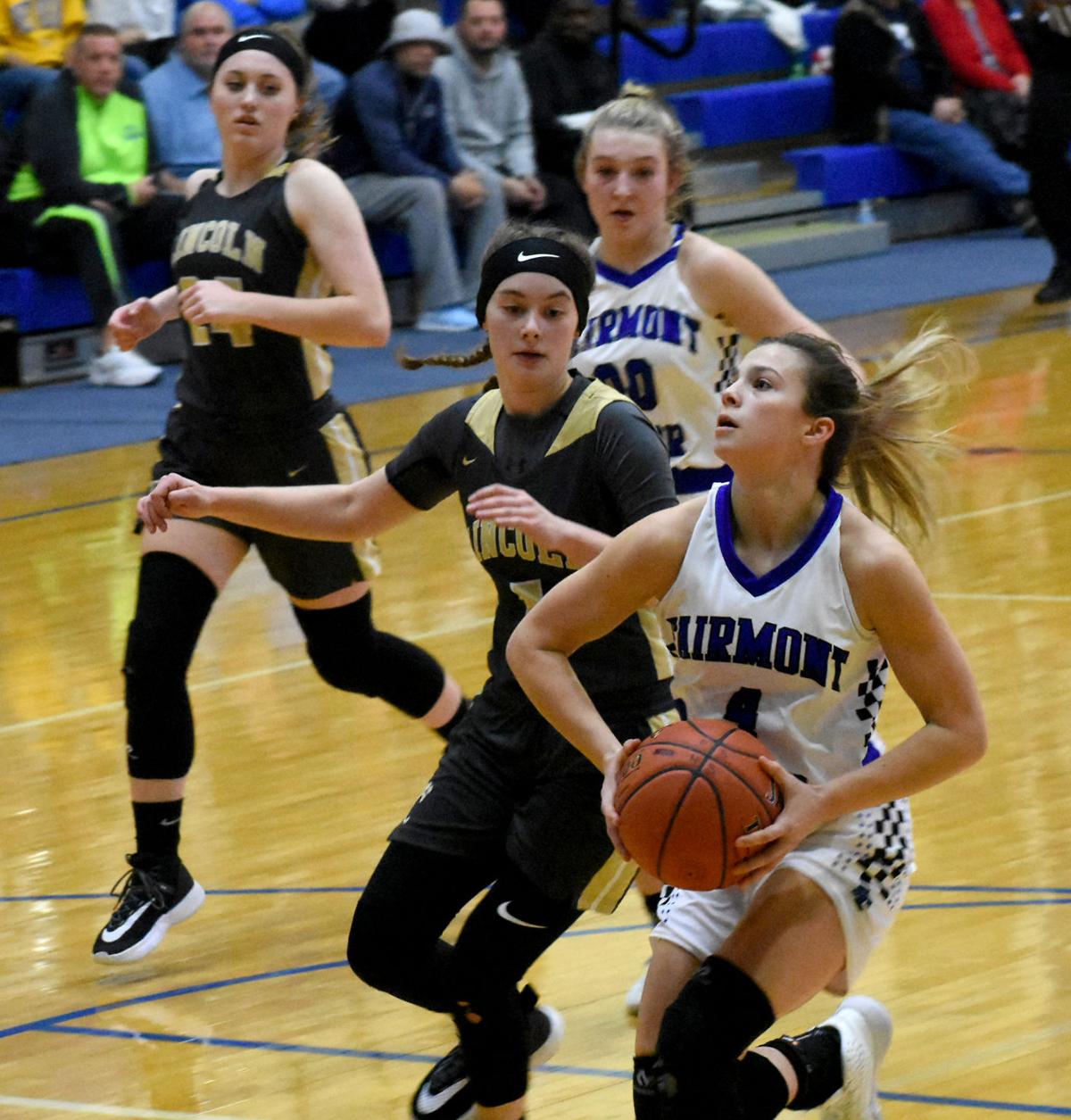 Fairmont Senior S Final Surge Gets Past Lincoln For 52 44 Win