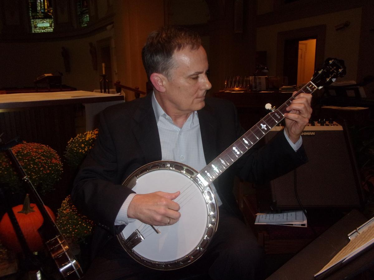 Chamber Music Society opens season with classical banjoist News