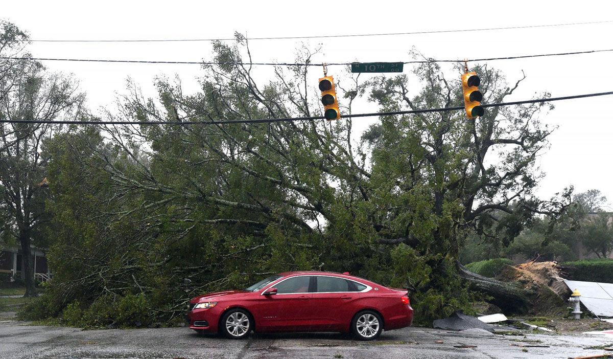 5 Dead In N C As Florence Brings Heavy Flooding Power Outages News Timeswv Com