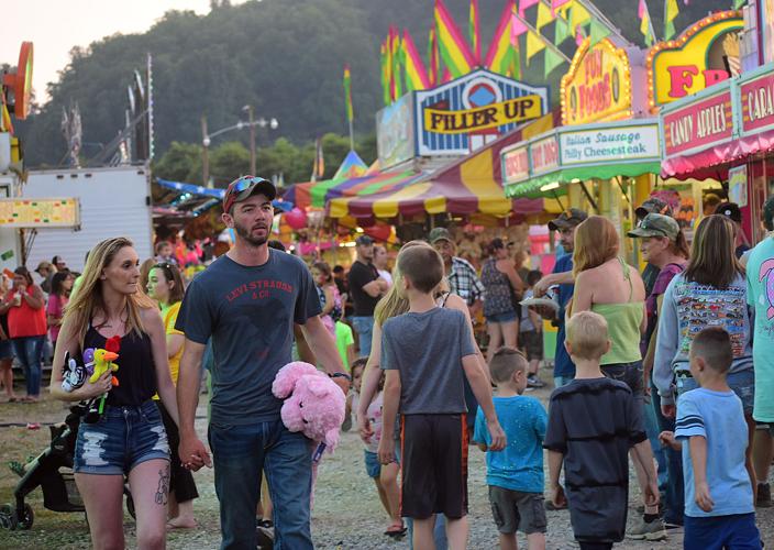 Demolition derby highlights Friday at the fair PHOTOS News