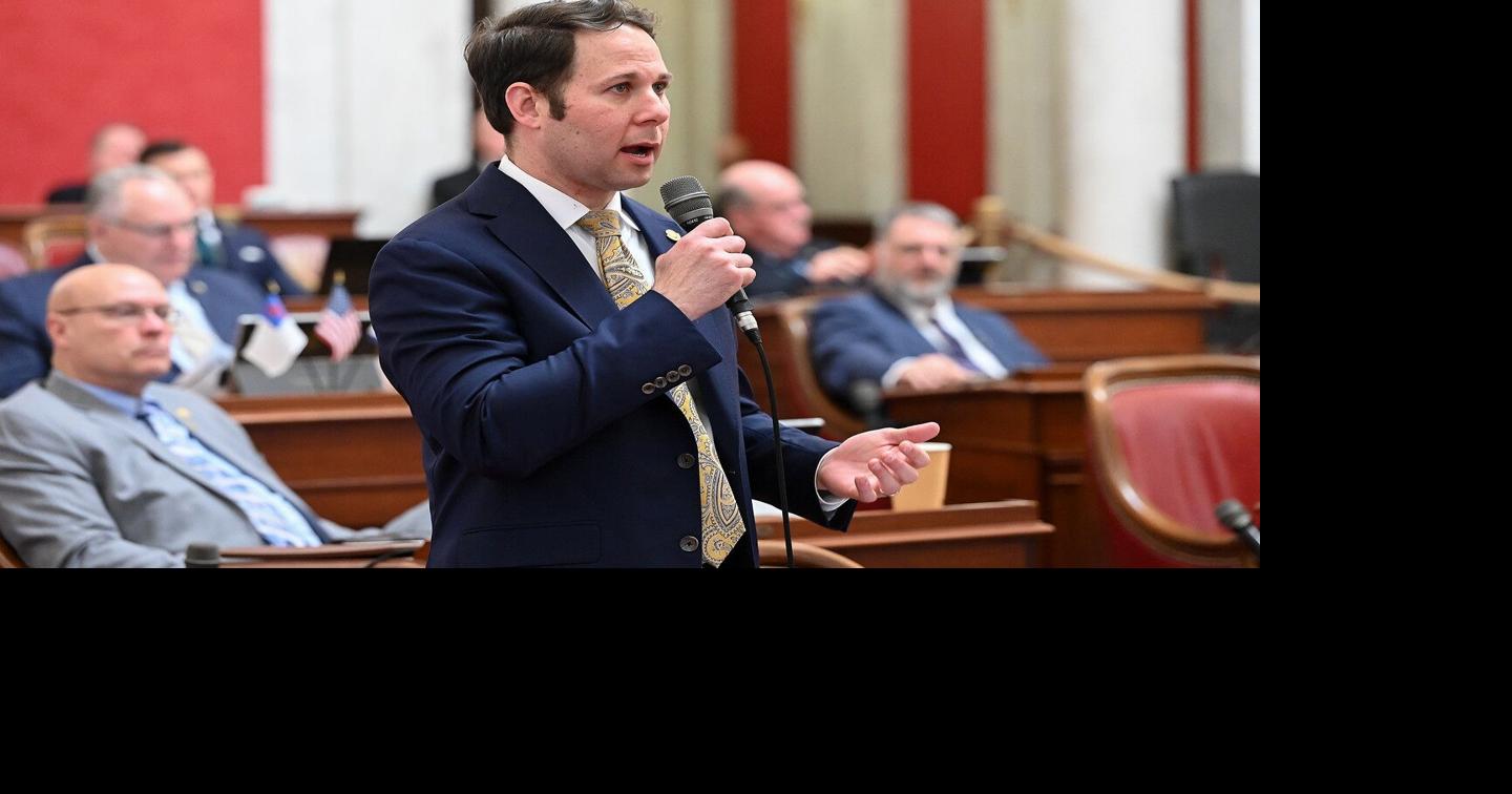 W.Va. Senate passes law enforcement safety bill; Democrat says it could ban filming immigration agents