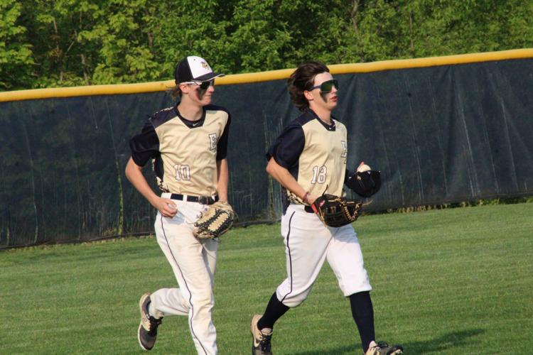 Men's Baseball Team - Glen Oaks Community College