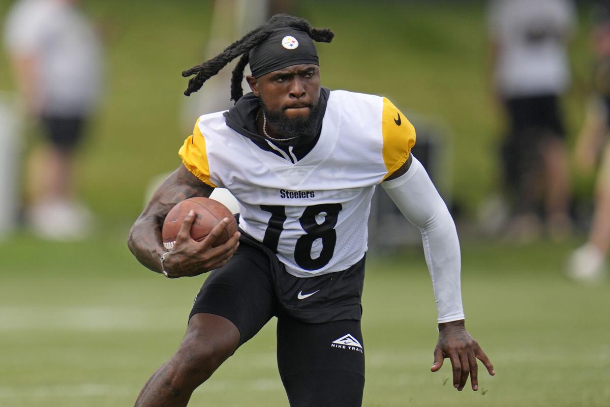 Steelers report a 'different vibe' at training camp, but what does that  really mean?, Pittsburgh Steelers