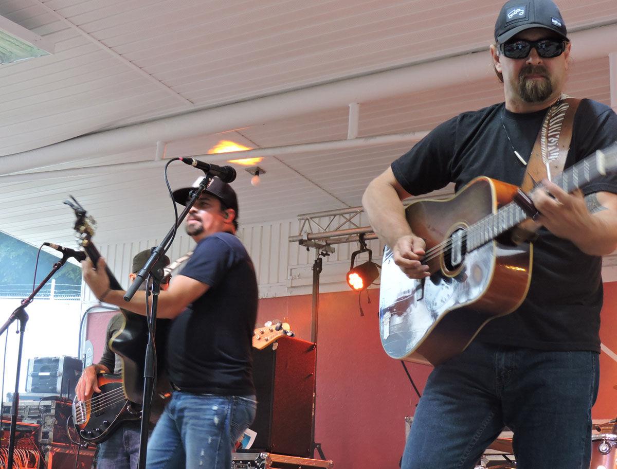 Davisson Brothers Band offers salute at Mannington Fair in wake of
