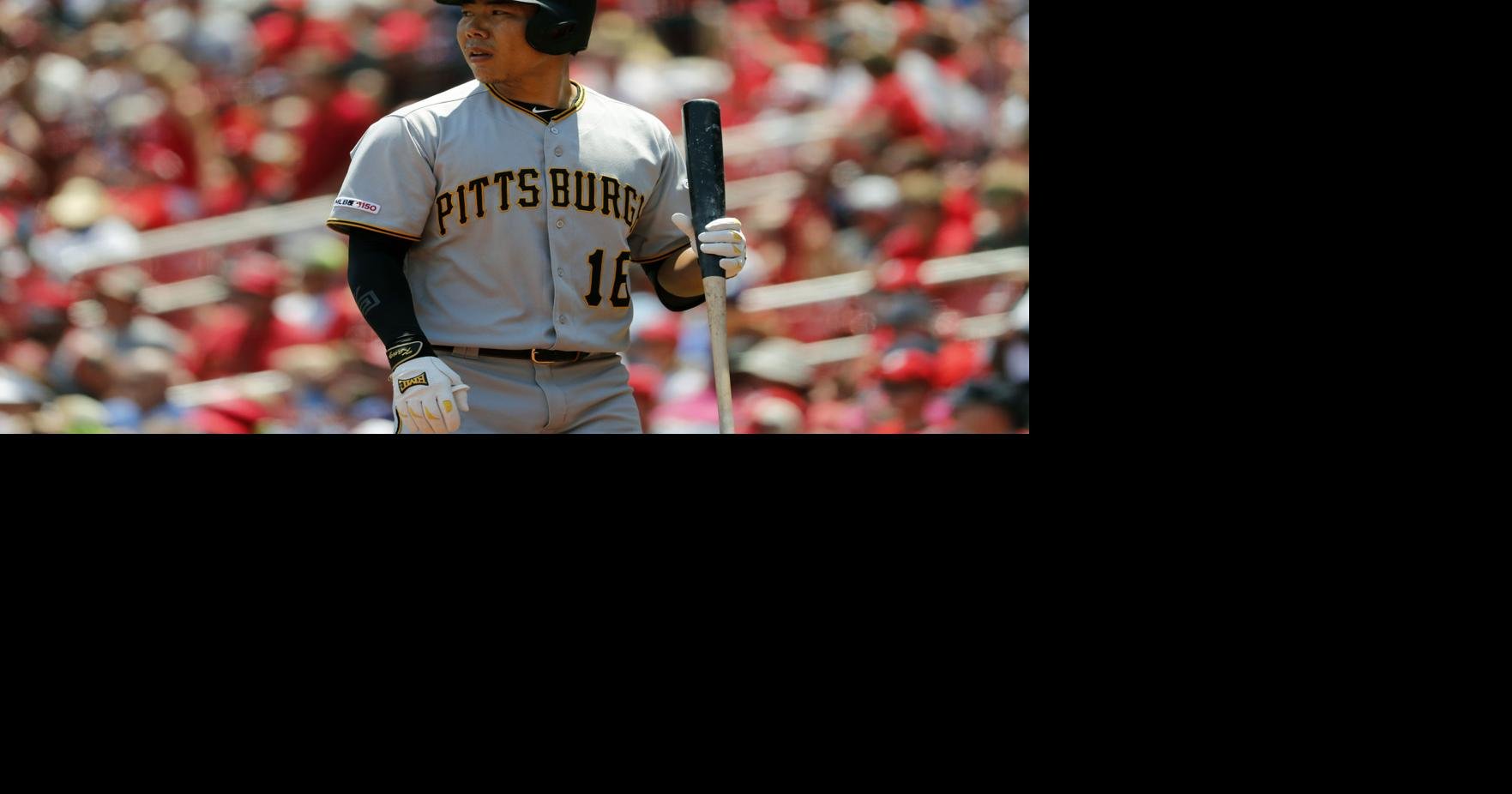 Pirates tab shortstop Erik Gonzalez, third baseman Jung Ho Kang as