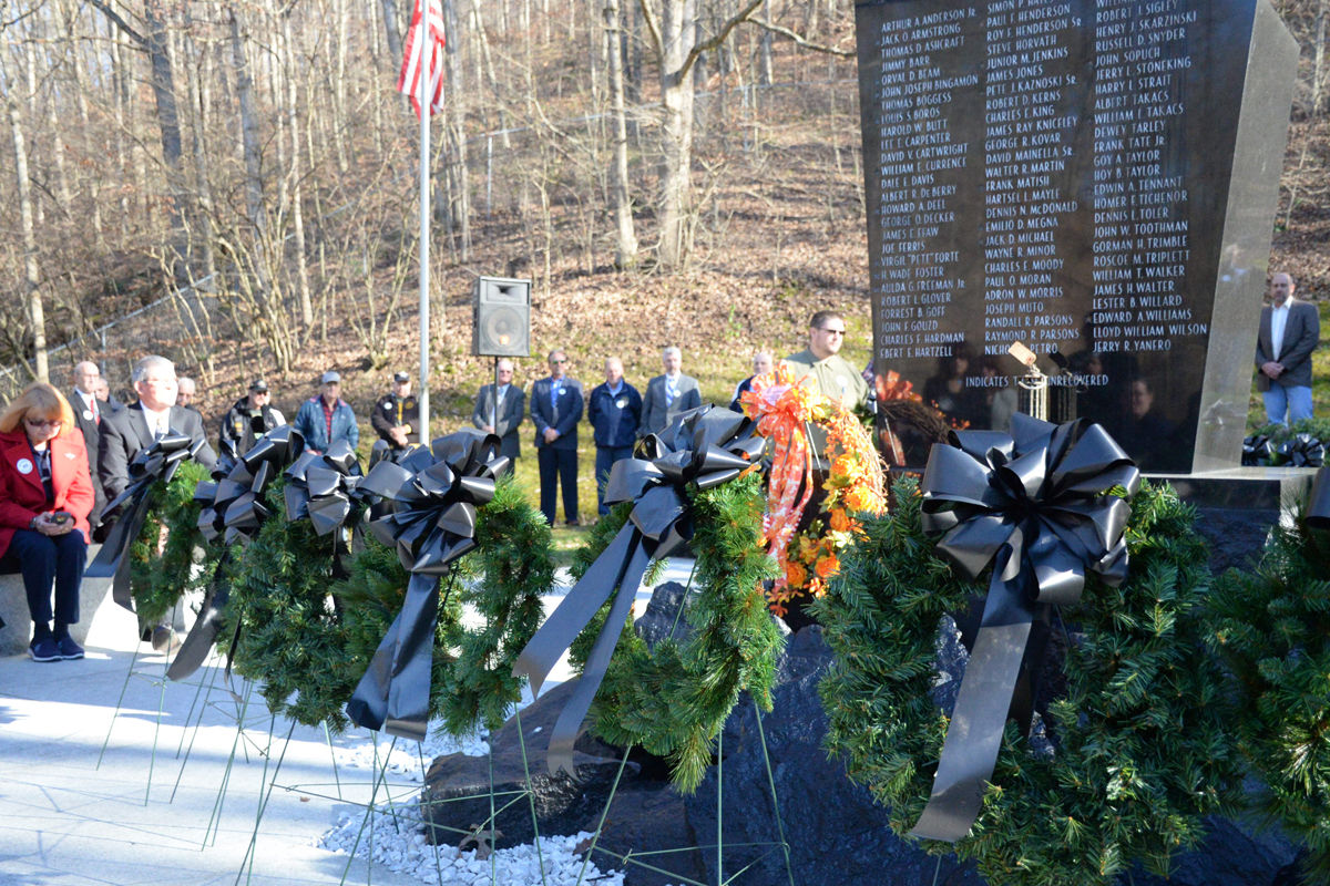 Memorial Service Remembers, Honors Miners Killed In Farmington No. 9 ...