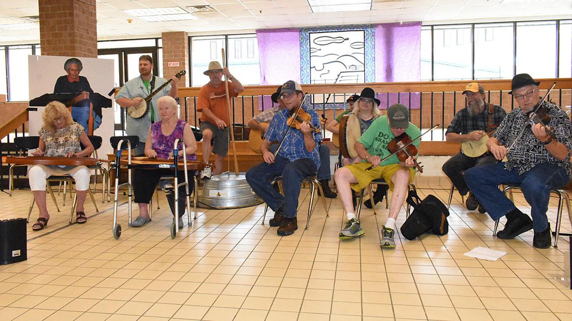Appalachian music gathering honors the legend of the dulcimer News