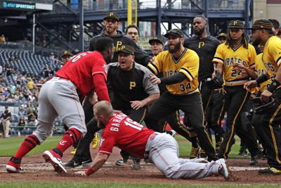 Cincinnati Reds: Derek Dietrich shoulder surgery, Tucker Barnhart