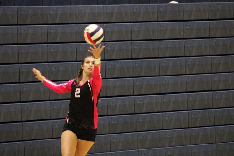 East Fairmont volleyball goes 11 in trimatch against Preston and