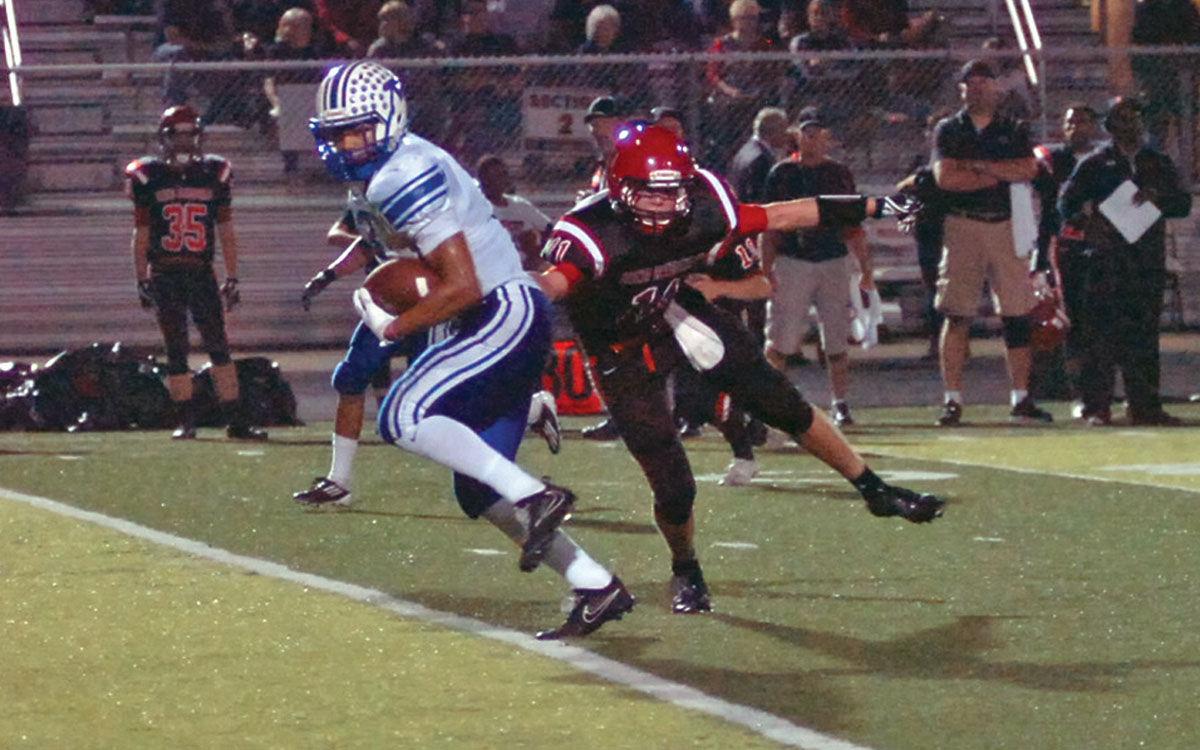 Fshs S Gilbert Scores Six Tds As Polar Bears Rout Weir Photos