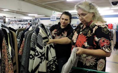 Shoppers Seek Deals On Black Friday News Timeswv Com