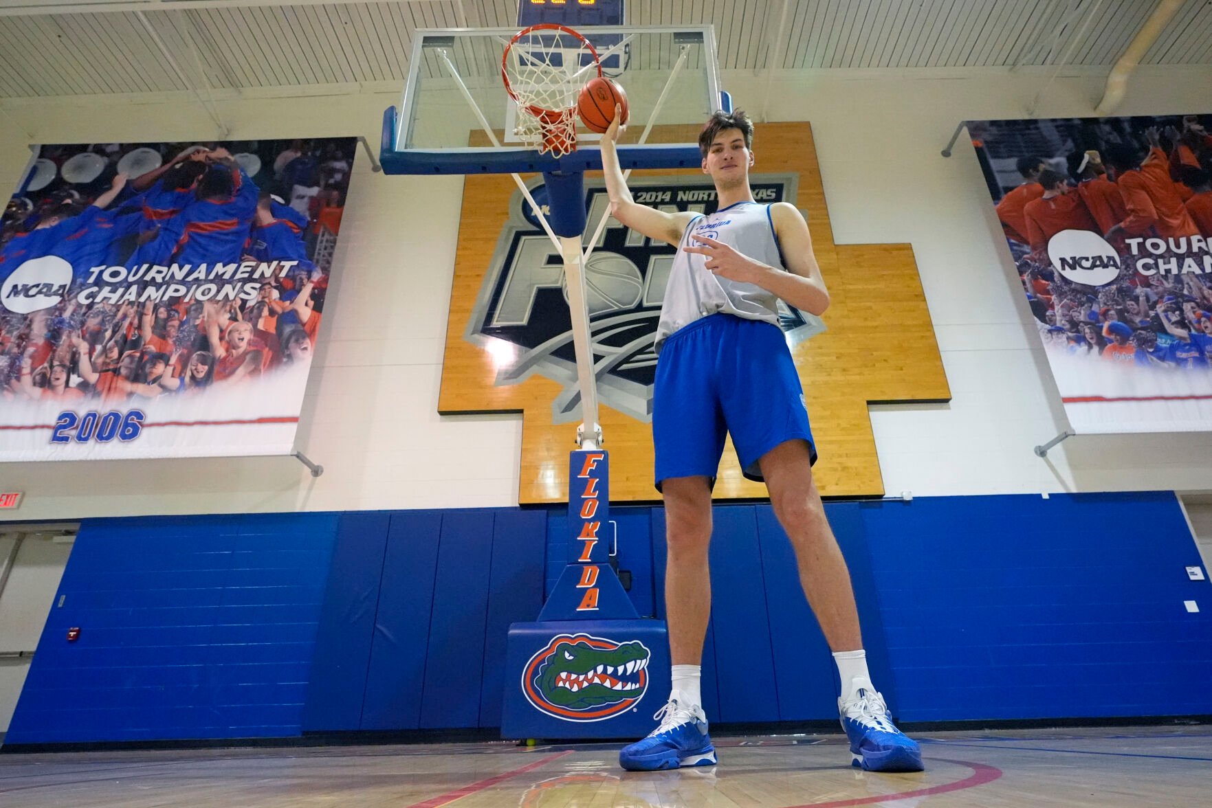 At 7 Feet, 9 Inches, Olivier Rioux Is The World's Tallest Teen And An ...