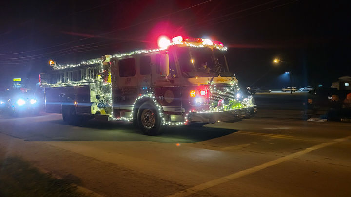 Parade lights up Westfield | Community | tiogapublishing.com