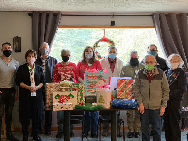 Couderport Rotary spreads Christmas cheer