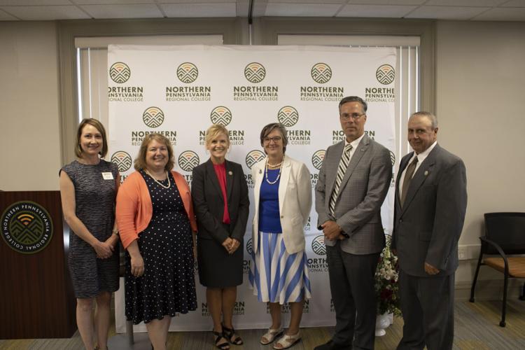 Commonwealth University, Northern Pennsylvania Regional College sign agreement