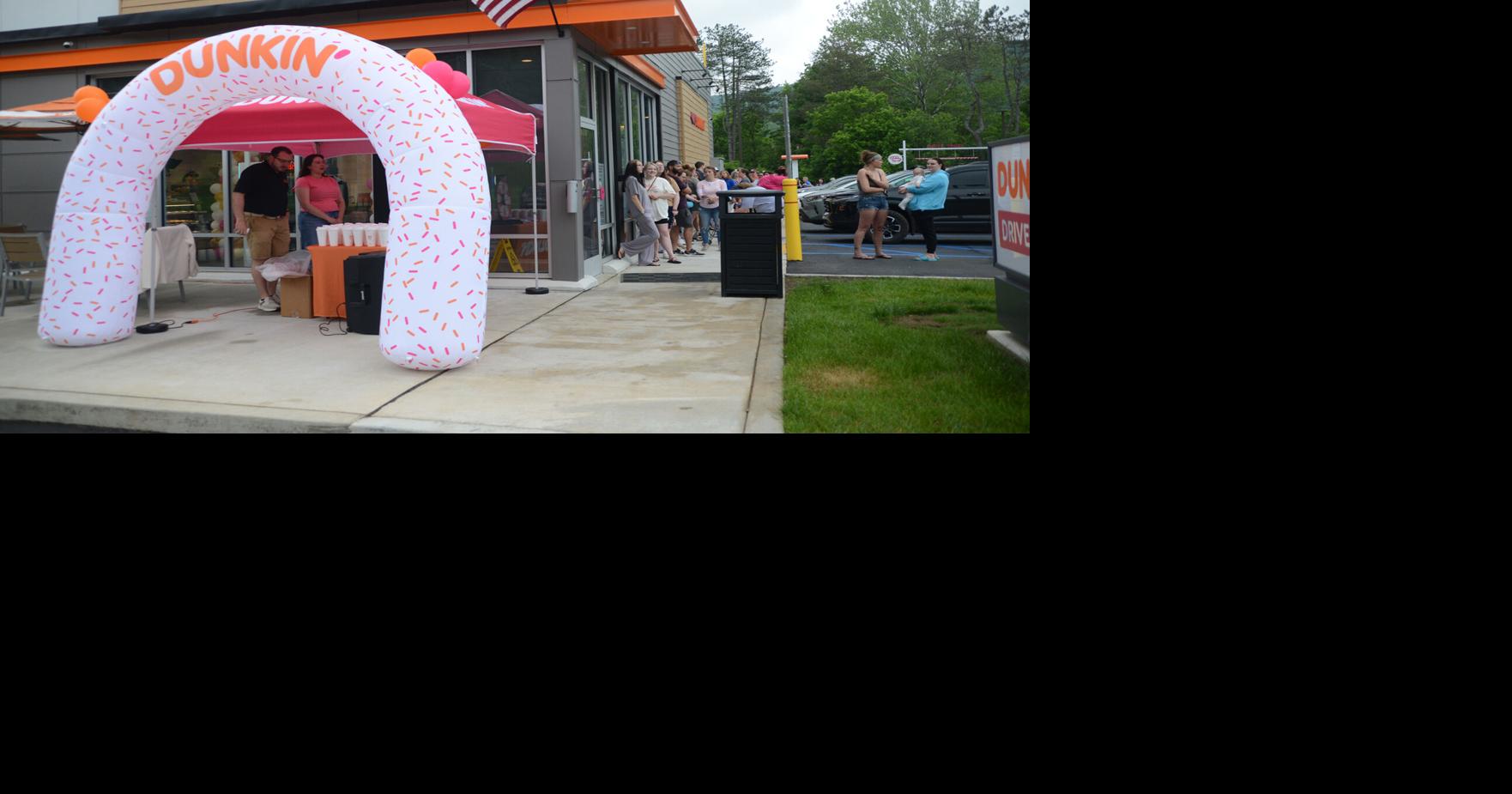 Dunkin' holds grand opening in Coudy