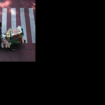 Bangkok food vendor curbs push city staple from the streets