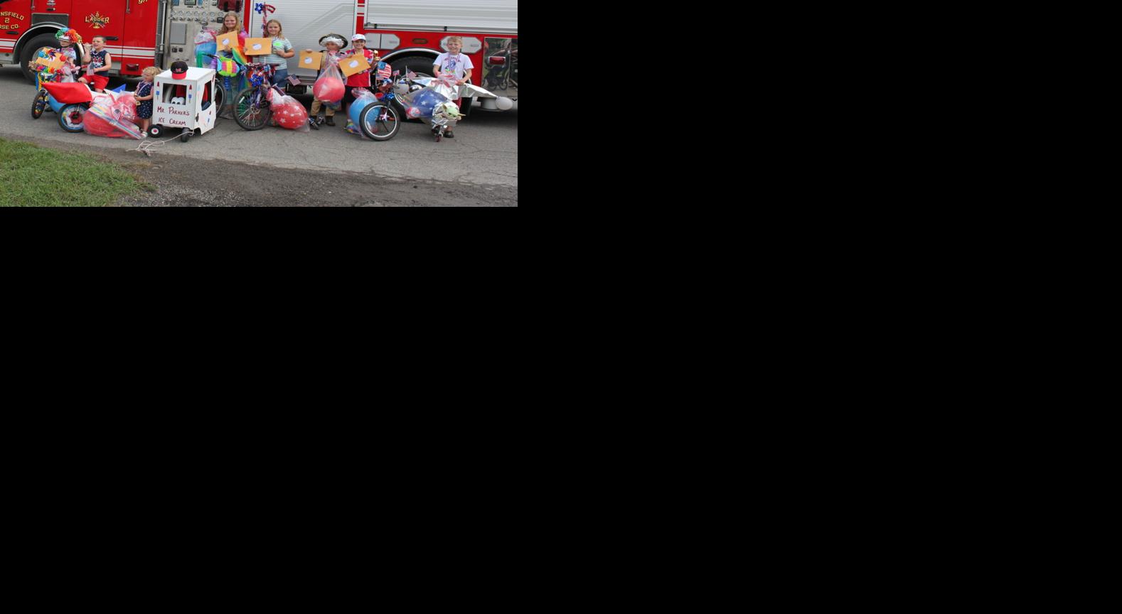 pewaukee july 4th bike decorating contest