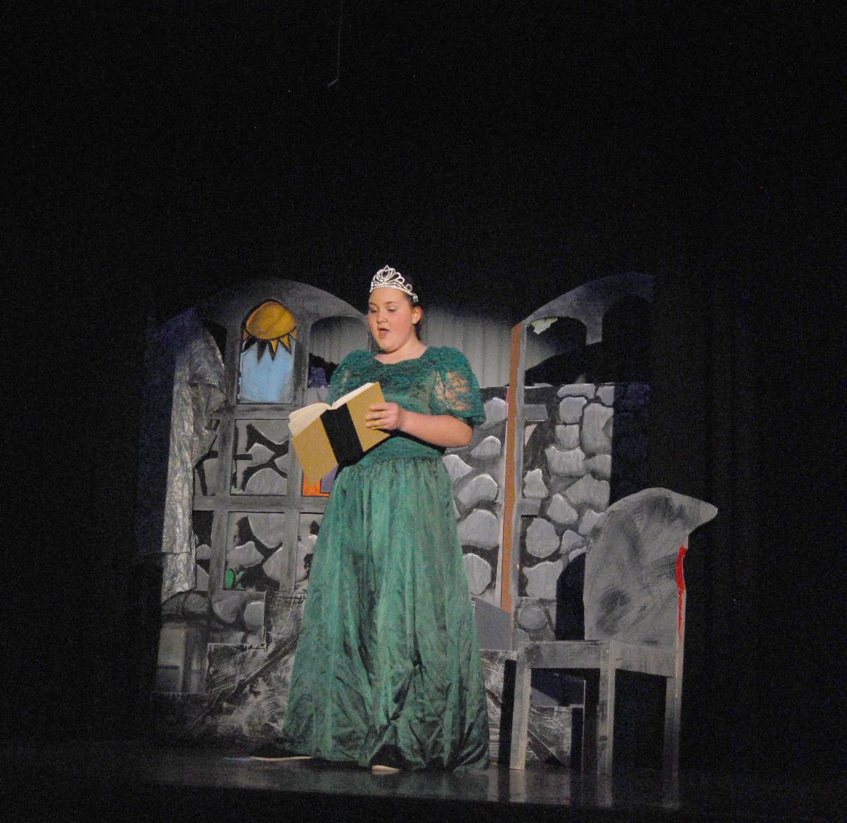 Sixth Grade Performs Shrek Jr Potter Leader Enterprise