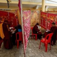 Warga Tibet yang diasingkan akan memilih pemerintahan dalam pemungutan suara yang dikutuk oleh Tiongkok