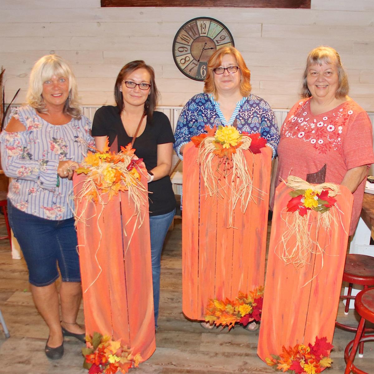 Sue Zirkle leads Make and Take at Port Freeze