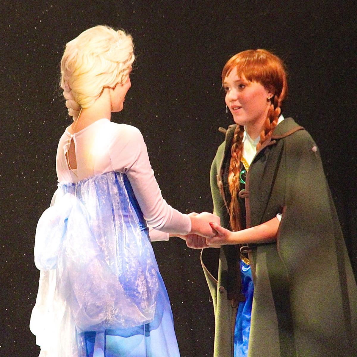 Cramer performs in Frozen, Jr.