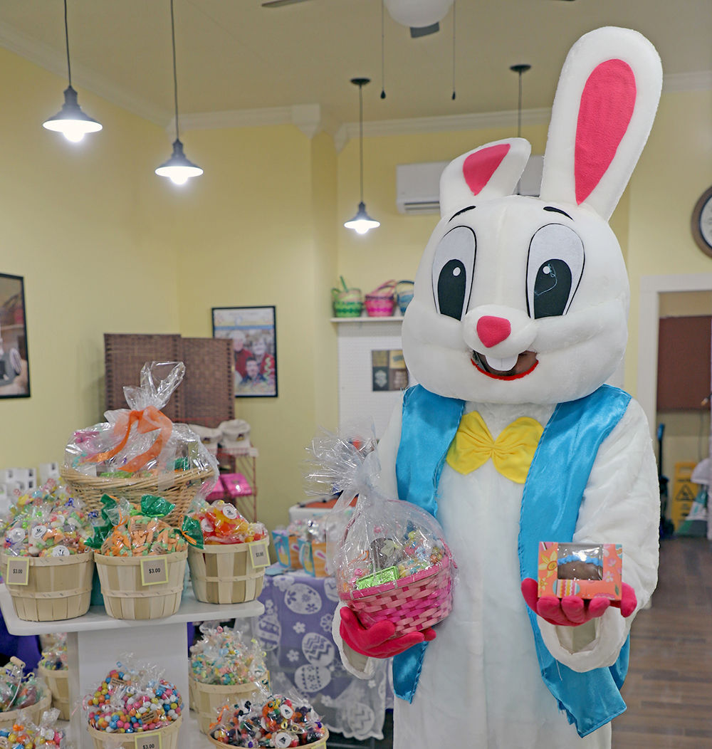 Shop plans open house