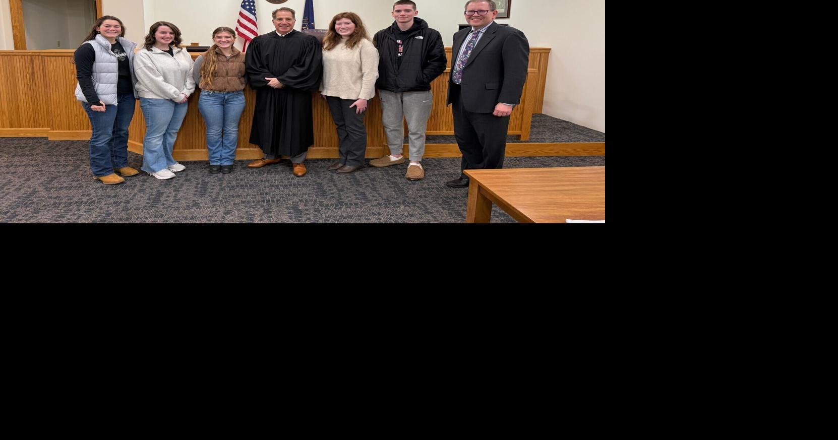 Indiana Area law class observes mock hearing