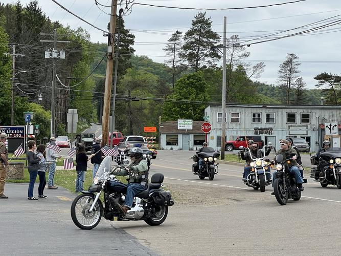 Photos from the May 26 papers are now online, Part 1 Photos