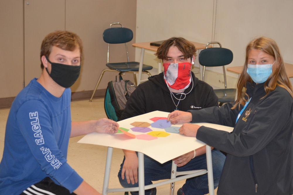Students experience hexagonical thinking