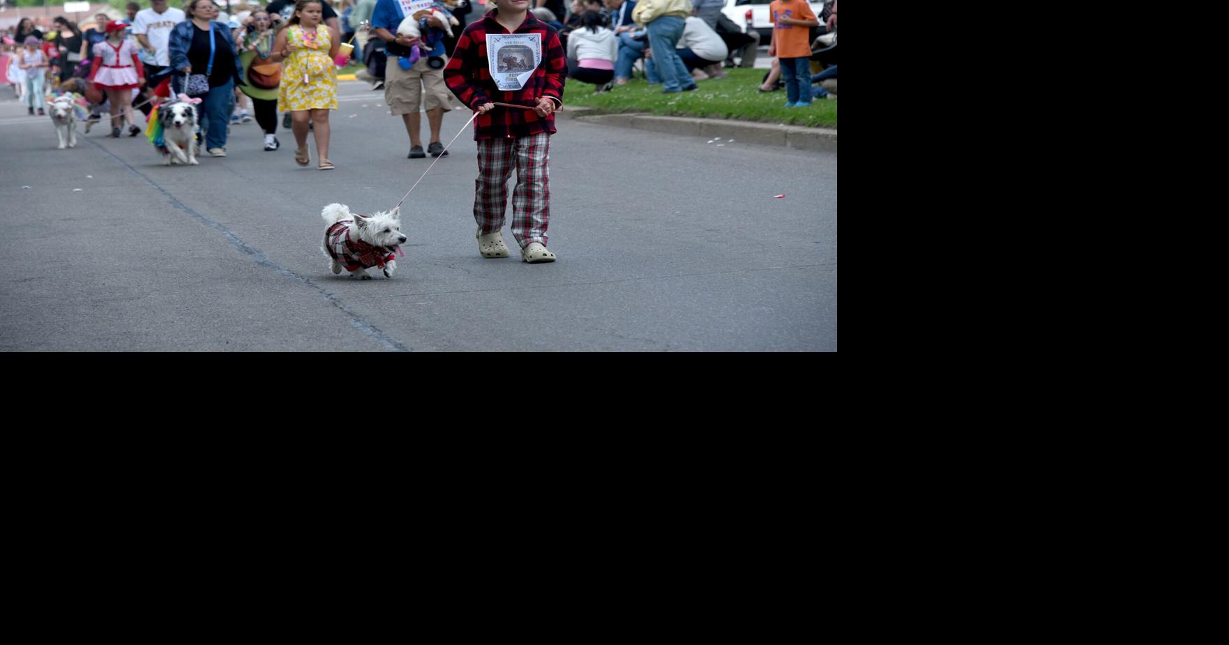 Rescheduled pet parade attracts 42 children