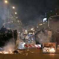 Serbian riot police have cracking down on anti-government rallies in Belgrade