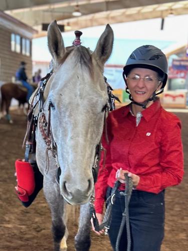 Mother-daughter compete at world barrel racing event; Daughter brings ...